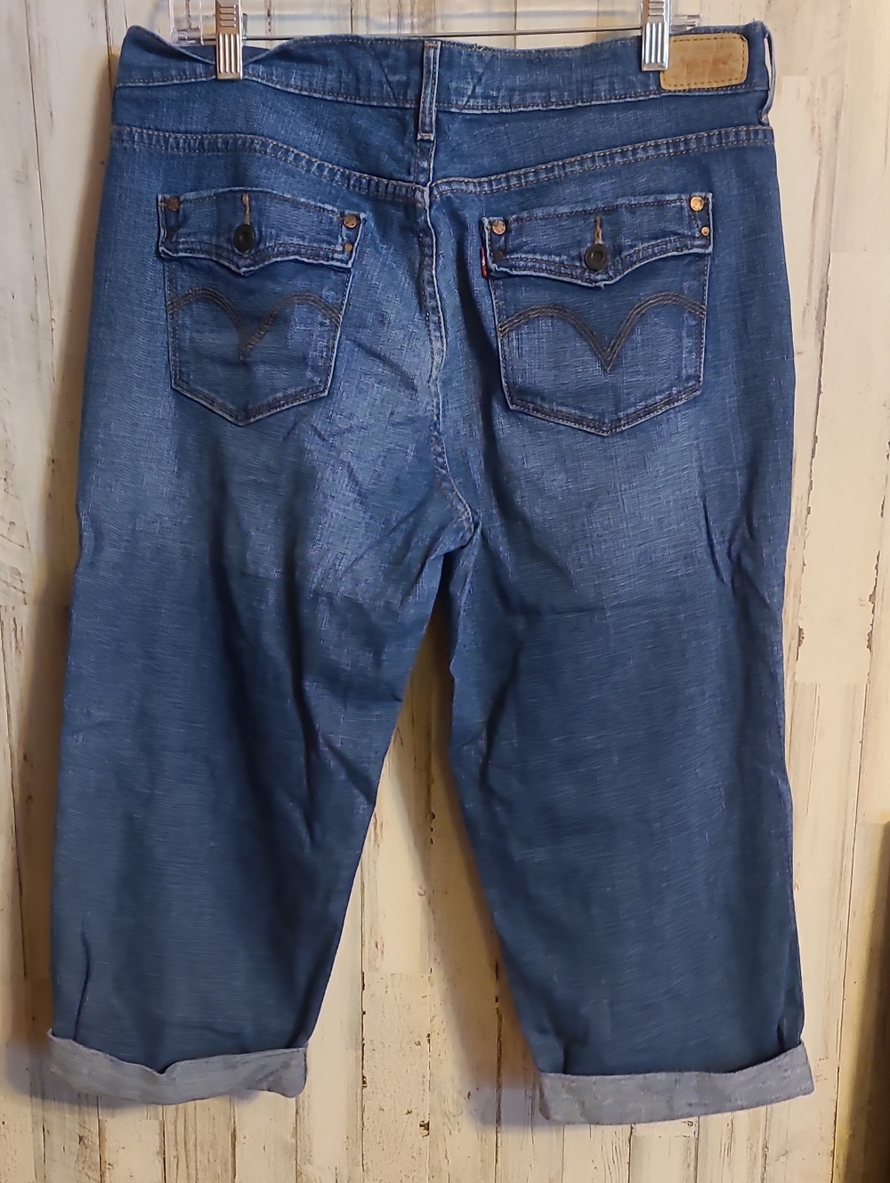 Levi's Relaxed Women's Blue Denim Jeans with Rolled Cuffs Capris
